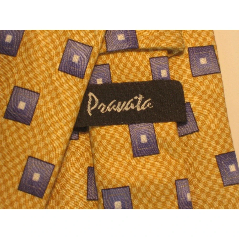 NWOT Pravata 100% Silk Geometric  Design Necktie